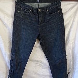 Adorable GAP denim capris with side ties